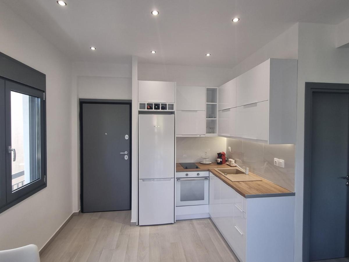 Tiffany'S Apartments -2' Walk From Metro Atena Exterior foto