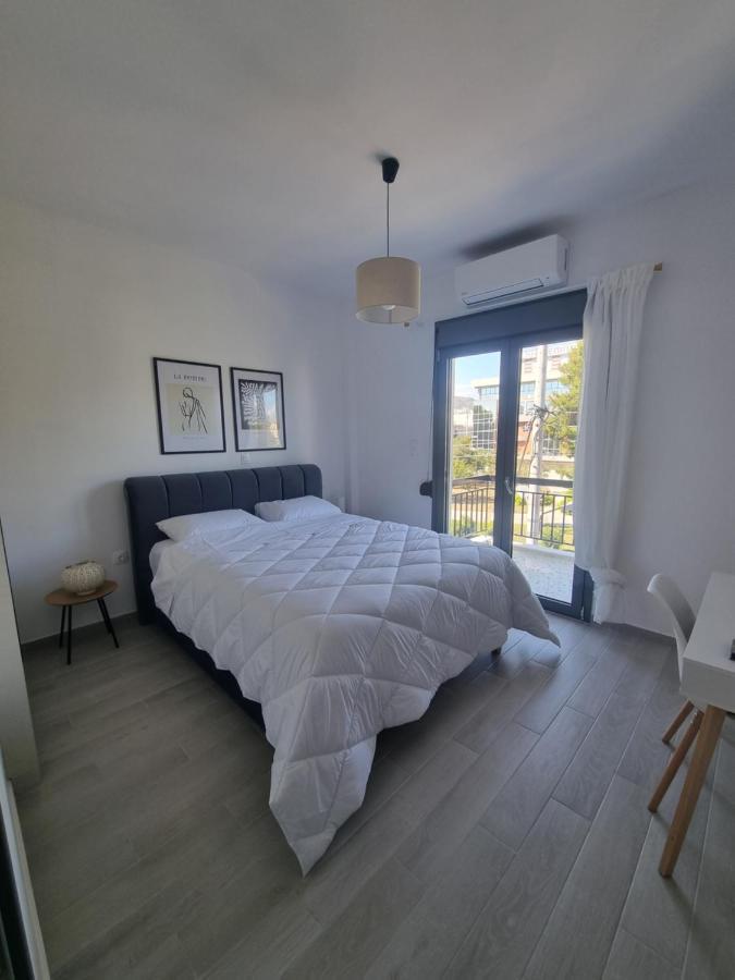 Tiffany'S Apartments -2' Walk From Metro Atena Exterior foto