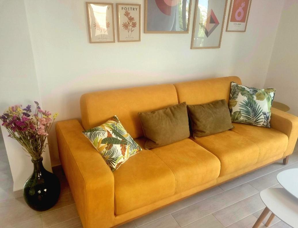 Tiffany'S Apartments -2' Walk From Metro Atena Exterior foto